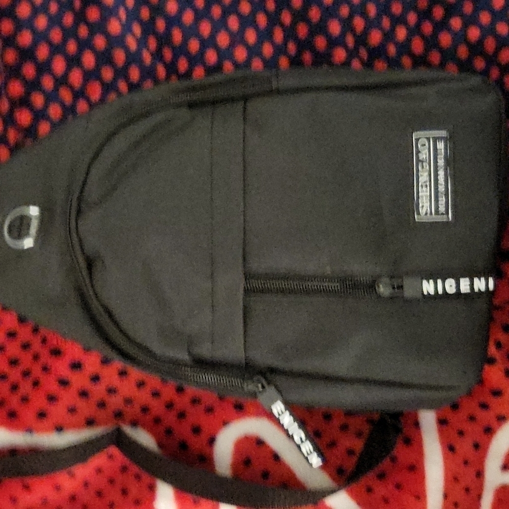 MINI backpack - Picture 2 of 3